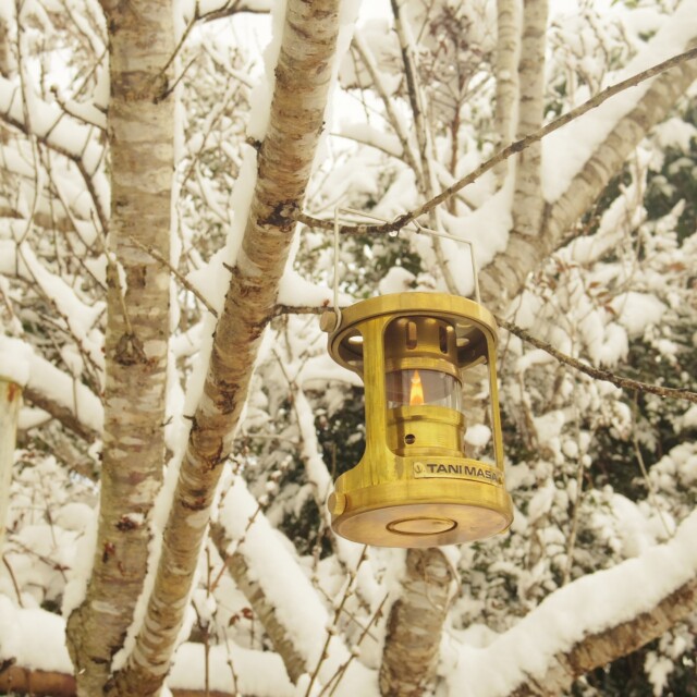雪の日の真鍮。

#TANIMASA
#テイストランタン
#ガレージブランド
#アウトドア
#真鍮ランタン