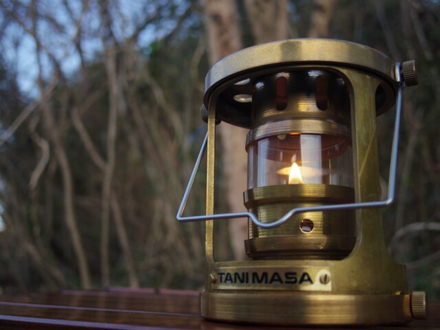 光はあっても灯りは別

 #テイストランタン #真鍮 #キャンプギア #tanimasa #ガレージブランド #灯りのある暮らし #真鍮製 #ランタン #オイルランタン