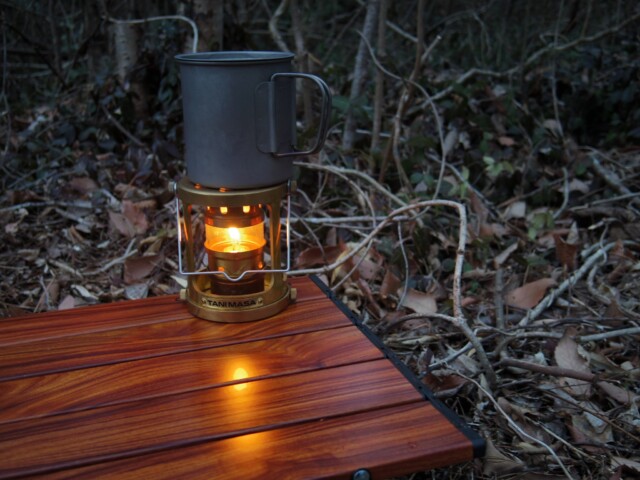 森の中でほっと一息

 #tanimasa #真鍮 #ガレージブランド #テイストランタン #ランタンの灯り #灯りのある暮らし #TANIMASA #キャンプギア #オイルランタン #真鍮製